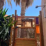Surf And Chill 70